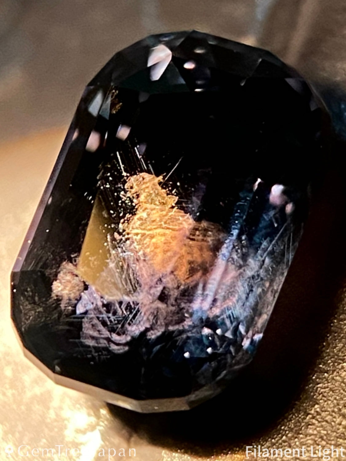 "Super Elegant Cut" Un-Heat Color Change Sapphire 1.574ct / Tanzania