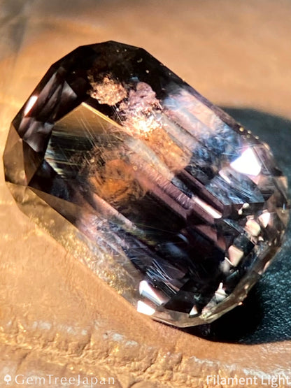 "Super Elegant Cut" Un-Heat Color Change Sapphire 1.574ct / Tanzania