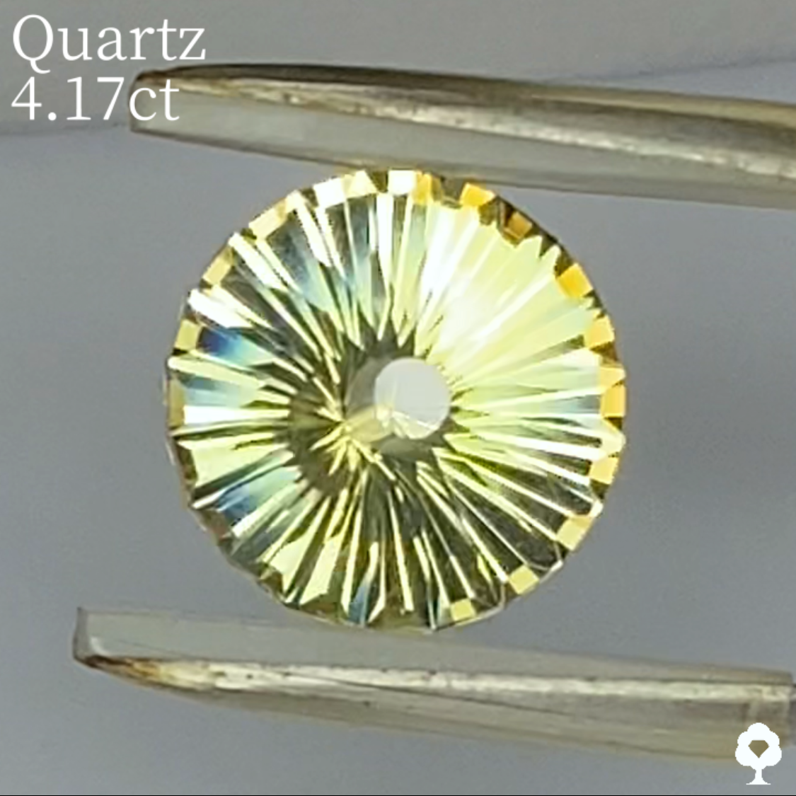 【Present campaign】Quartz 4.17ct / Umbrella Narika Cut