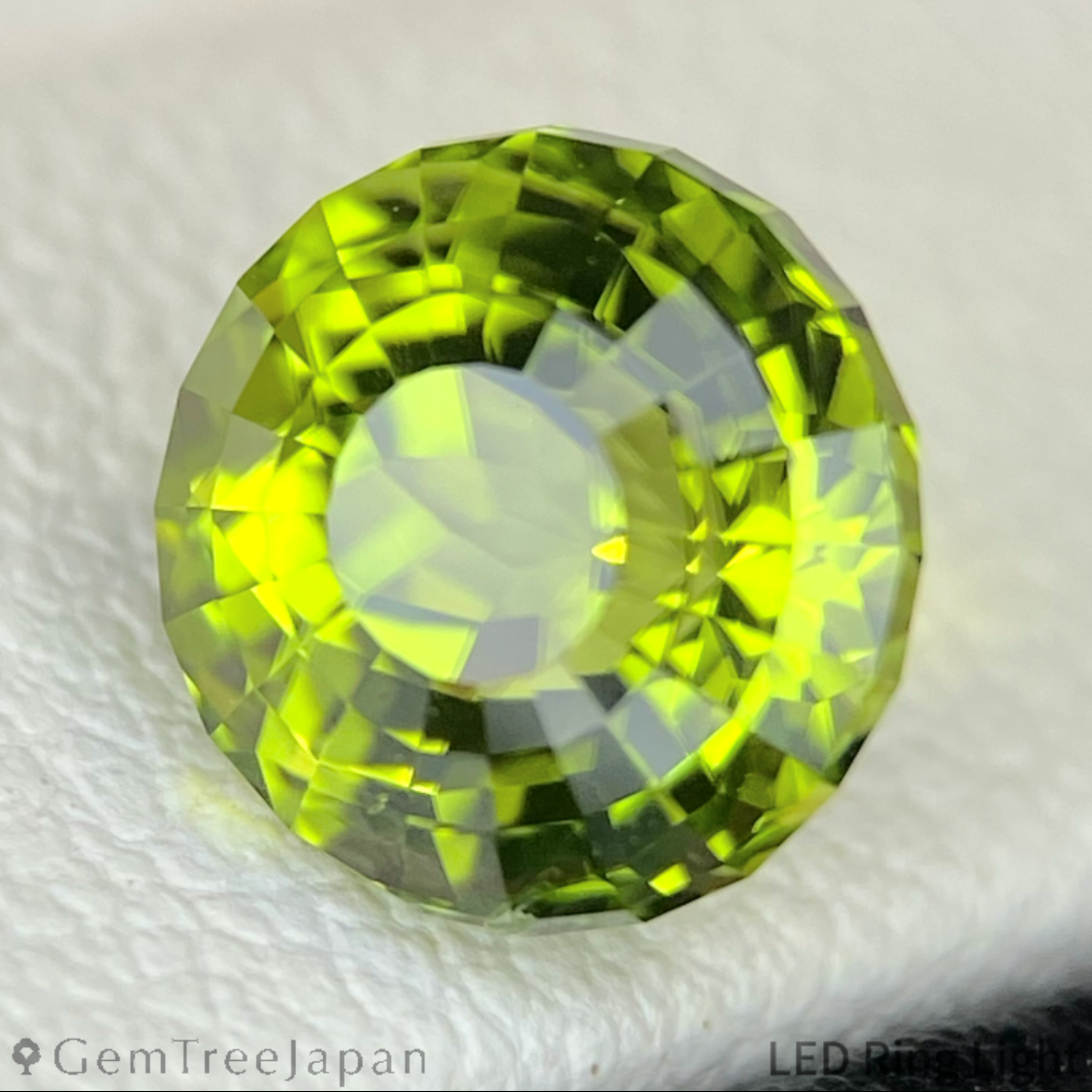 Peridot 1.966ct / Vietnam