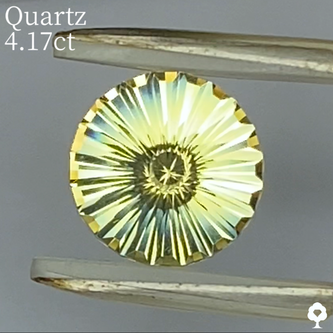 【Present campaign】Quartz 4.17ct / Umbrella Narika Cut