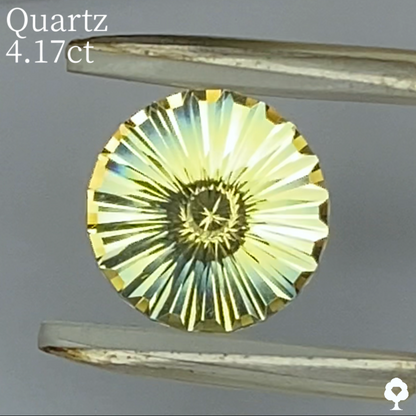 [Pre-campaign item] Quartz 4.17ct / Umbrella Narika Cut