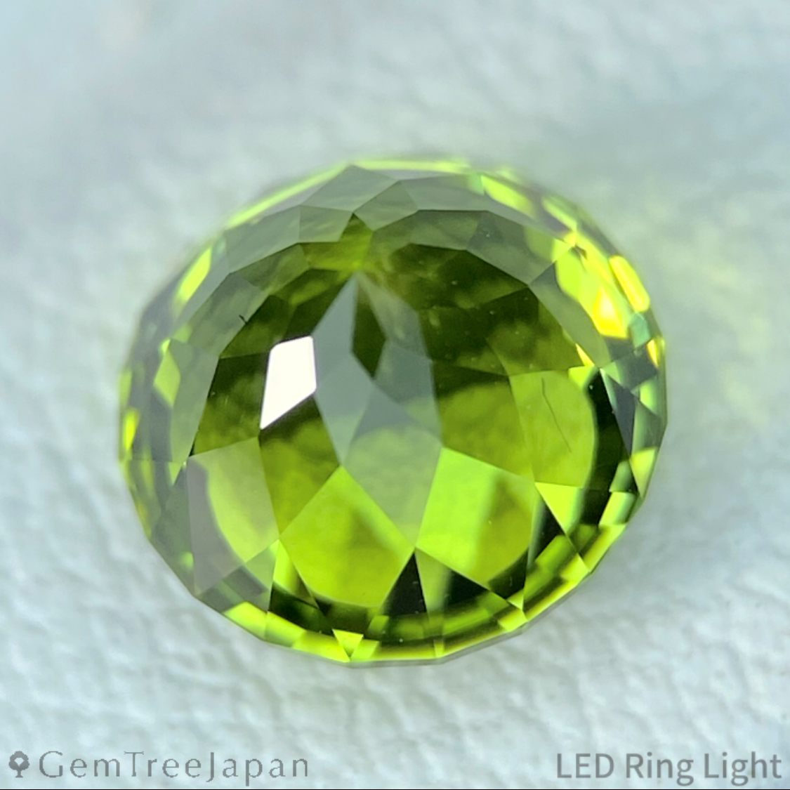 Peridot 1.966ct / Vietnam