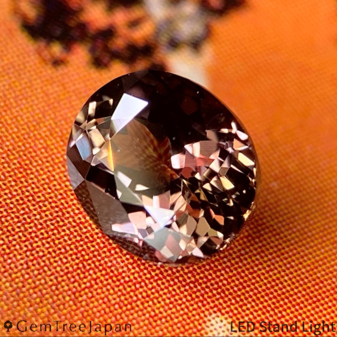 Un-Heat Color-Change Sapphire 0.668ct / Tanzania