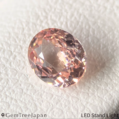 Padparadscha Sapphire 0.526ct / Madagascar