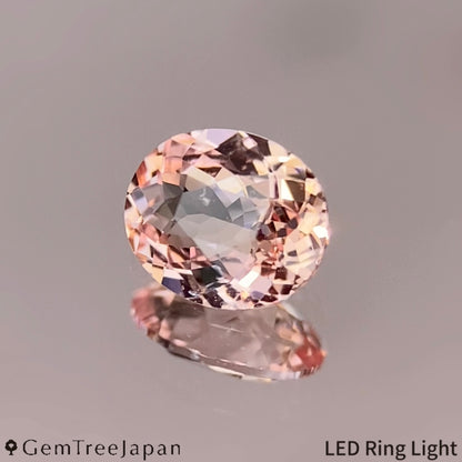 Padparadscha Sapphire 0.526ct / Madagascar