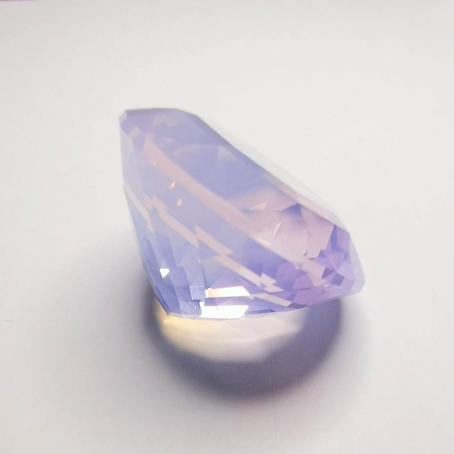 Milky Amethyst 36.028ct / Icositetragon