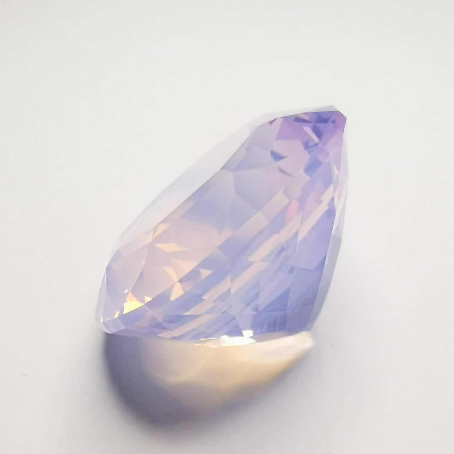 Milky Amethyst 36.028ct / Icositetragon