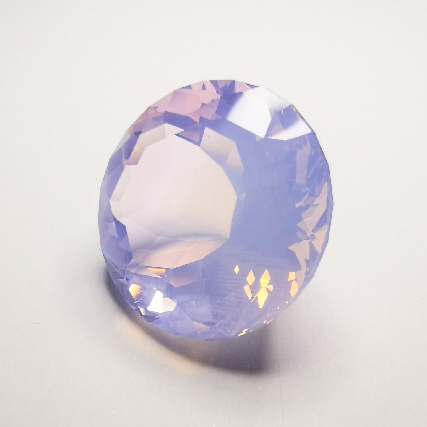 Milky Amethyst 36.028ct / Icositetragon