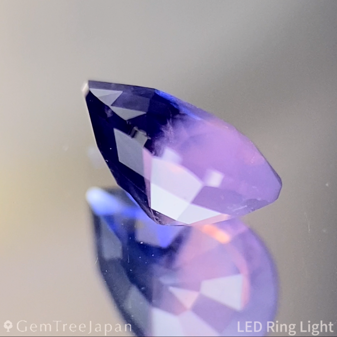 Un-Heat Parti-Color Sapphire 0.966ct / Vietnam