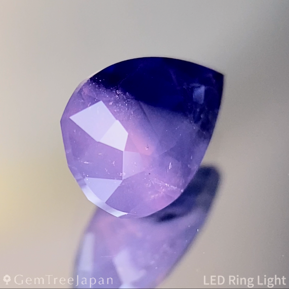 Un-Heat Parti-Color Sapphire 0.966ct / Vietnam