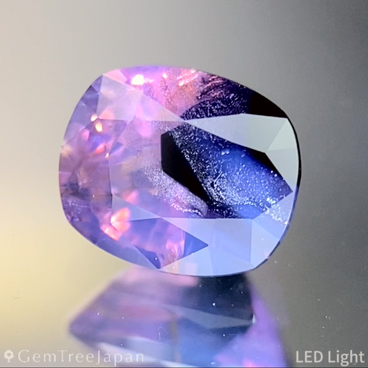 Un-Heat Parti-Color Sapphire 0.851ct / Vietnam