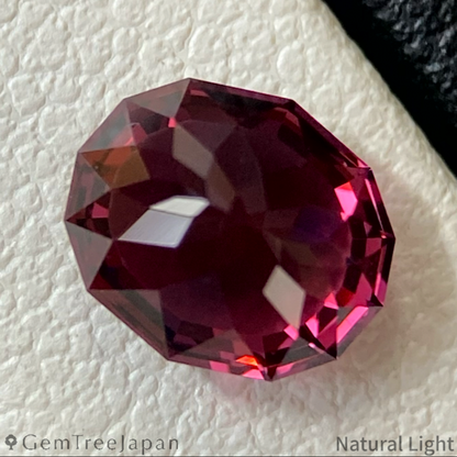 Rhodolite Garnet 1.56ct / Tanzania
