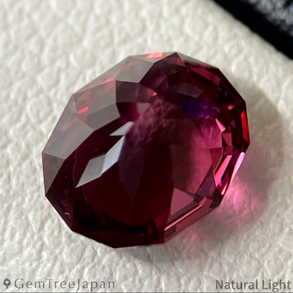 Rhodolite Garnet 1.56ct / Tanzania