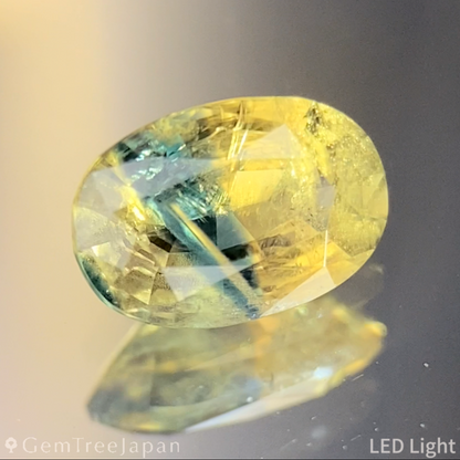 Un-Heat Parti-Color Sapphire 0.824ct / Vietnam
