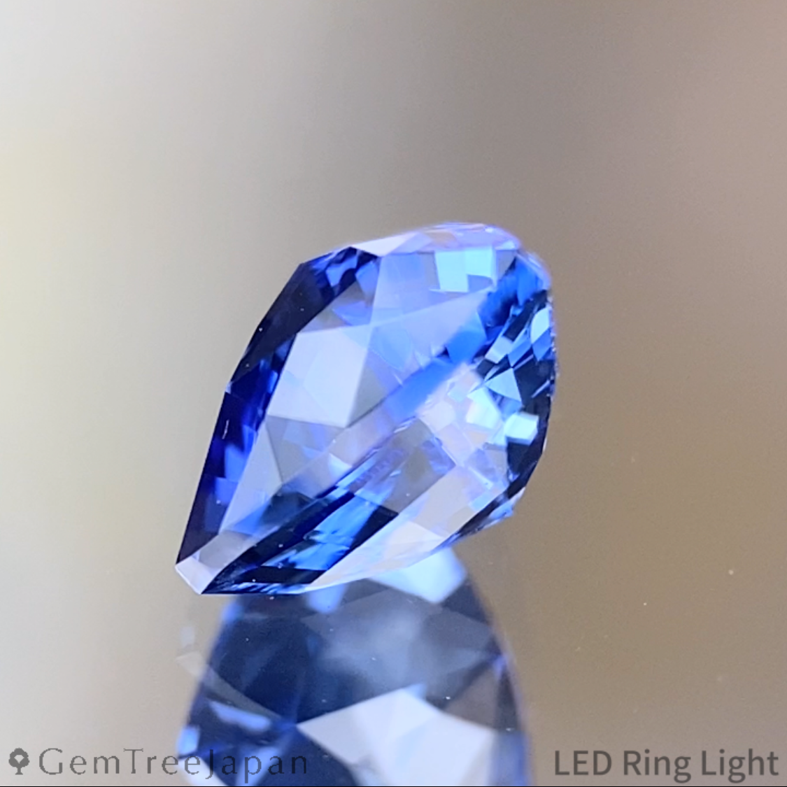 Cornflower Blue Sapphire 0.914ct / Burma