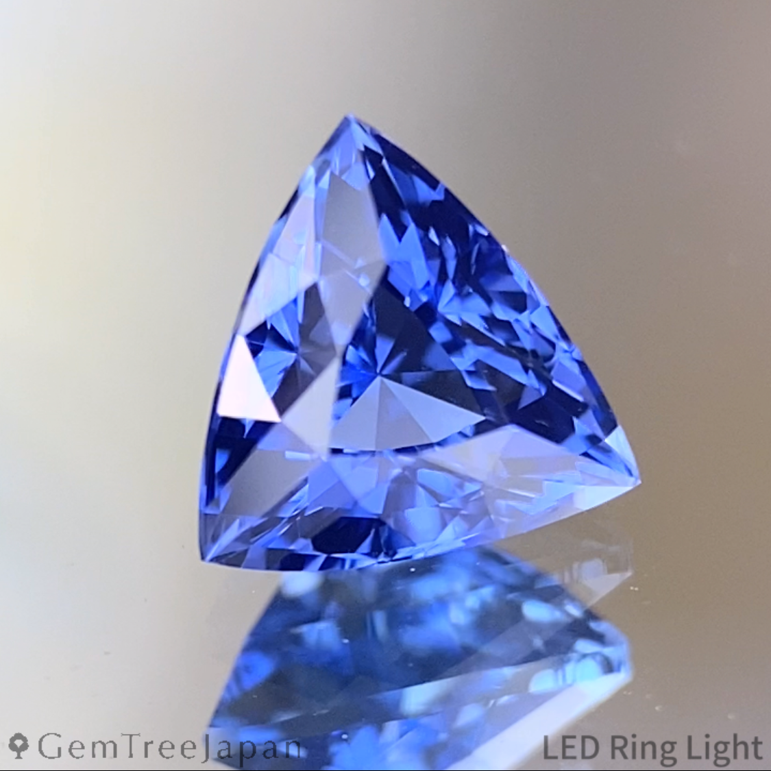 Cornflower Blue Sapphire 0.914ct / Burma