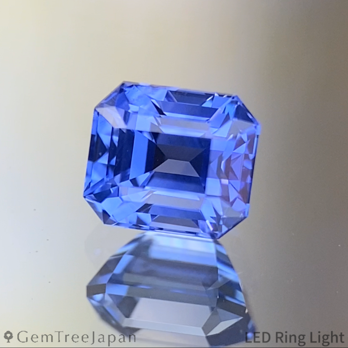 Cornflower Blue Sapphire 0.887ct / Burma