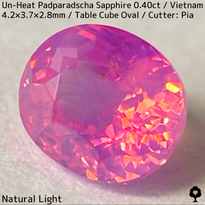 Un-Heat Padparadscha Sapphire 0.40ct / Vietnam