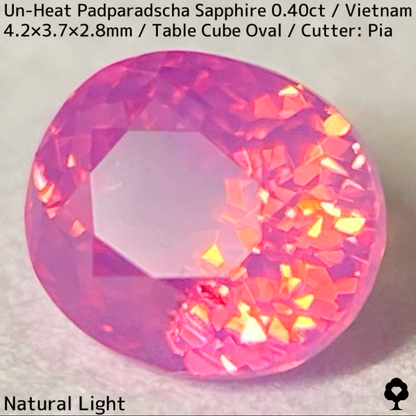 Un-Heat Padparadscha Sapphire 0.40ct / Vietnam