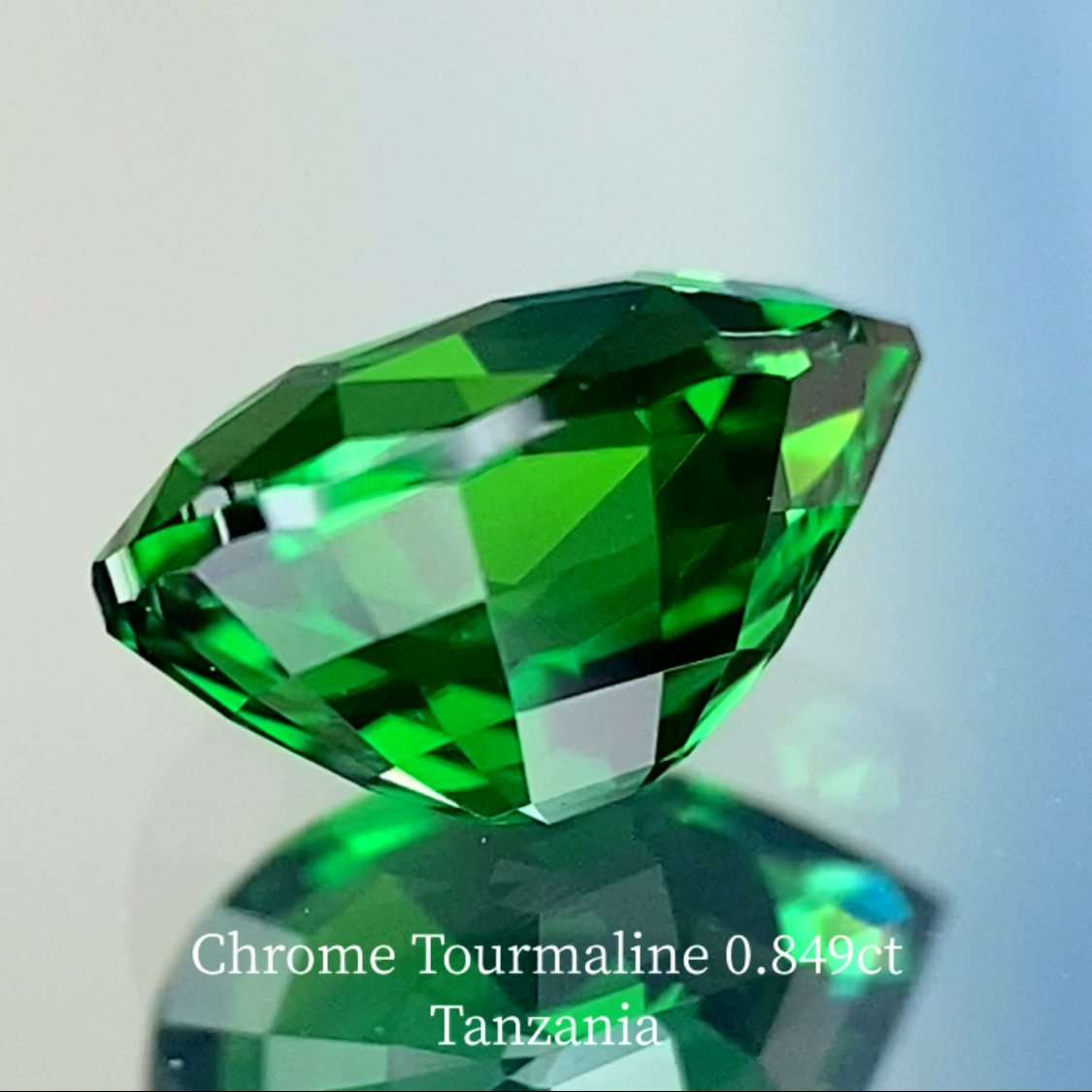 Chrome Tourmaline 0.849ct / Tanzania 