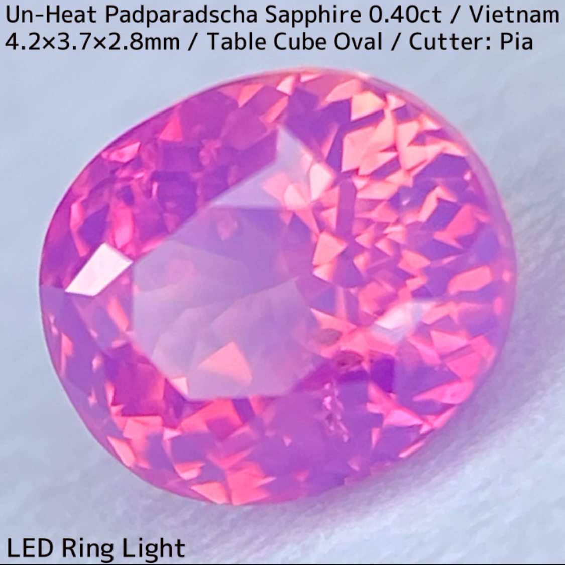 Un-Heat Padparadscha Sapphire 0.40ct / Vietnam