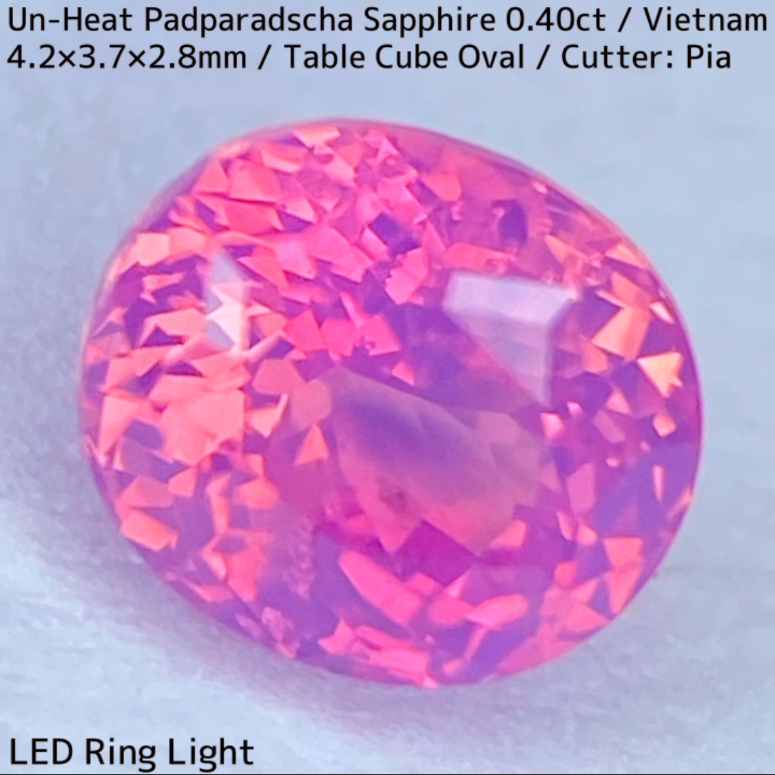 Un-Heat Padparadscha Sapphire 0.40ct / Vietnam