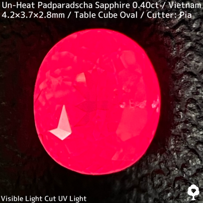 Un-Heat Padparadscha Sapphire 0.40ct / Vietnam