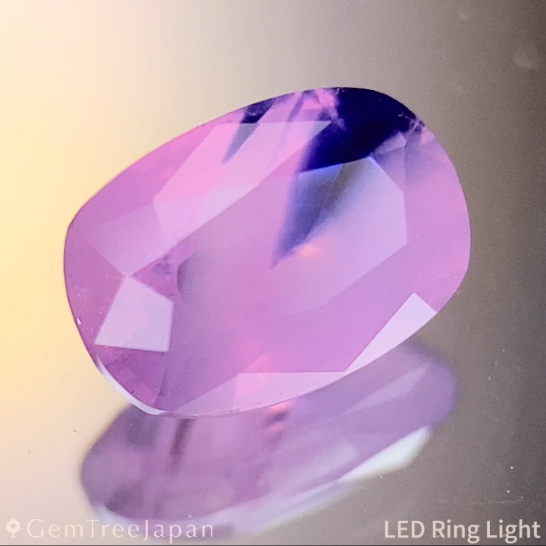 Un-Heat Parti-Color Sapphire 1.006ct / Vietnam