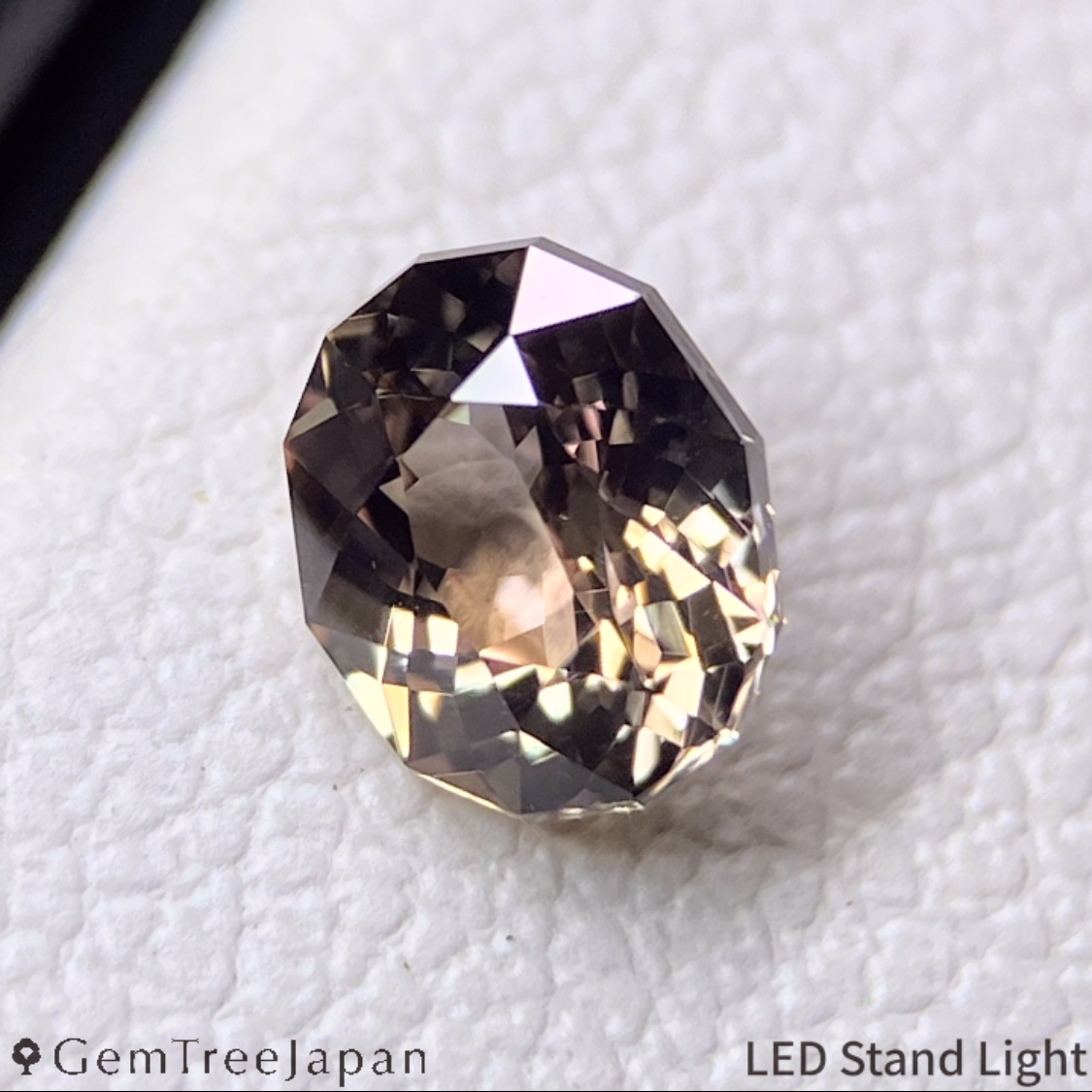 Un-Heat Color-Change Sapphire 0.492ct / Tanzania