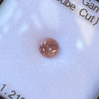 Malaya Garnet 1.218ct