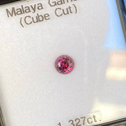 Malaya Garnet 1.327ct