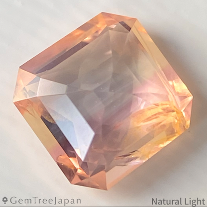 Padparadscha Sapphire 1.238ct / Sri Lanka