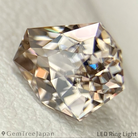 Brownish White Zircon 1.50ct / Tanzania