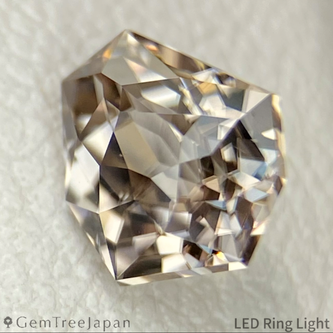Brownish White Zircon 1.50ct / Tanzania