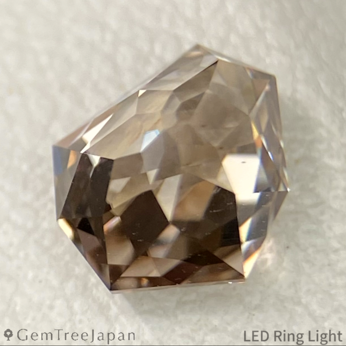 Brownish White Zircon 1.50ct / Tanzania