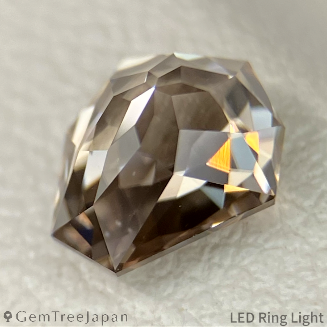 Brownish White Zircon 1.50ct / Tanzania