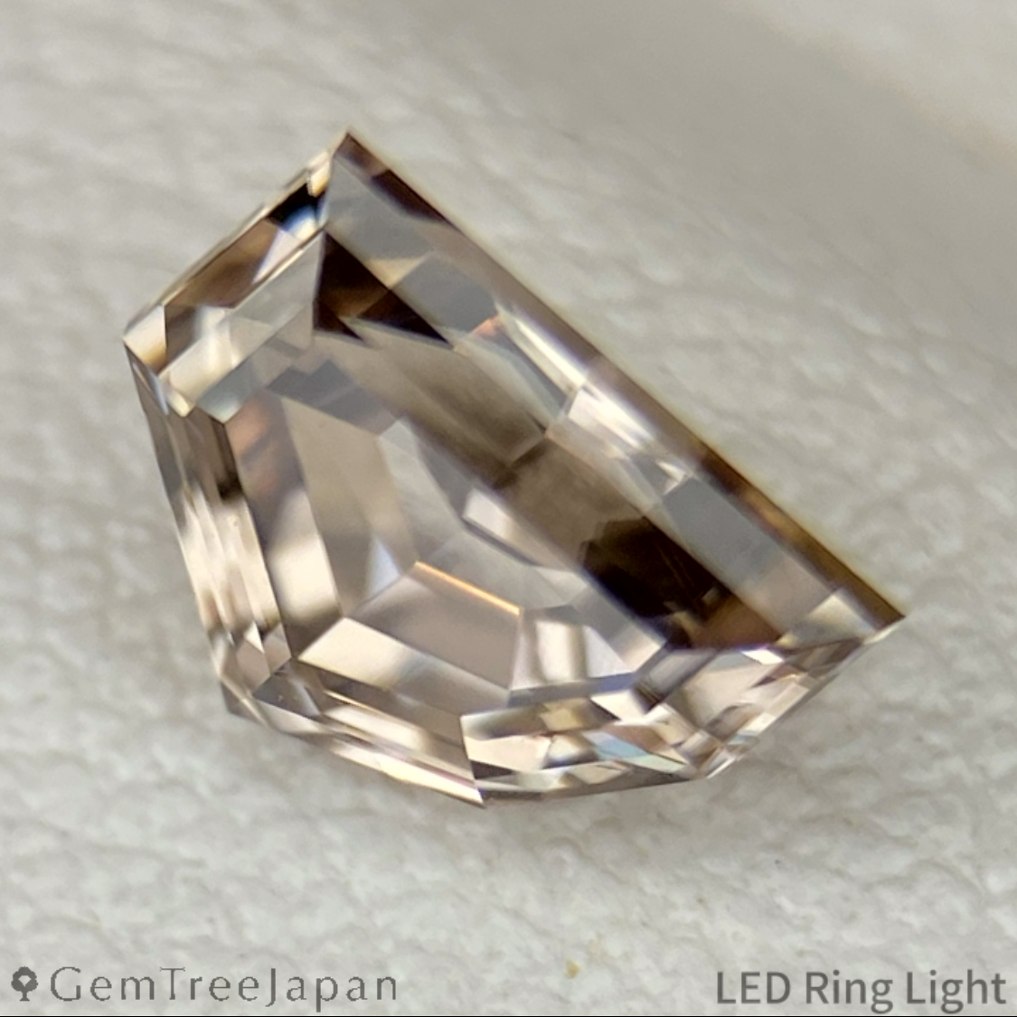 【Trial Price】Brownish White Zircon 1.13ct / Tanzania