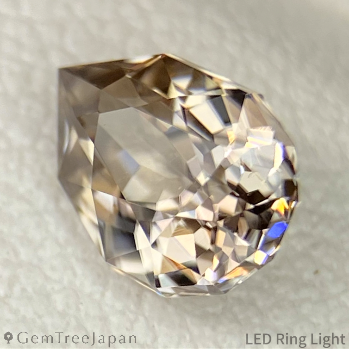 Brownish White Zircon 1.16ct / Tanzania