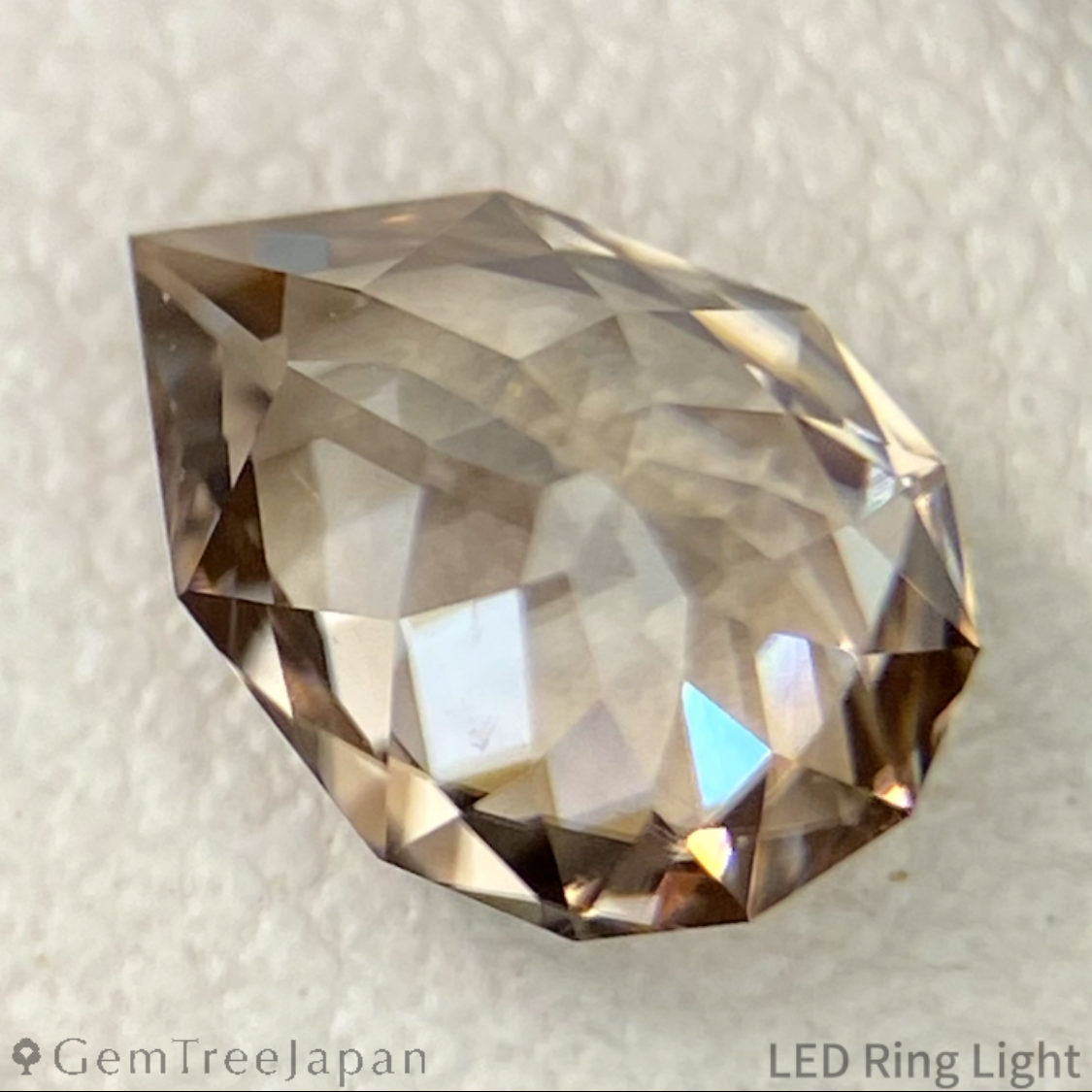 Brownish White Zircon 1.16ct / Tanzania