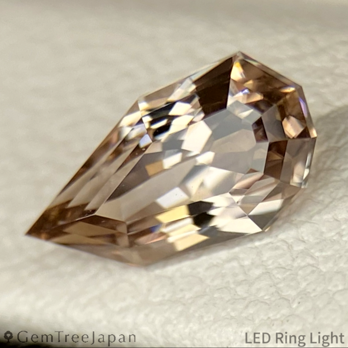 【Flame Frame】Brownish White Zircon 1.49ct / Tanzania