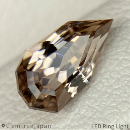 【Flame Frame】Brownish White Zircon 1.49ct / Tanzania