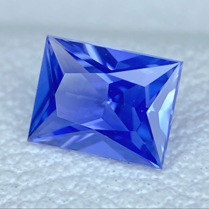 Un-Heat Silky Blue Sapphire 0.42ct / Vietnam