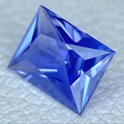 Un-Heat Silky Blue Sapphire 0.42ct / Vietnam