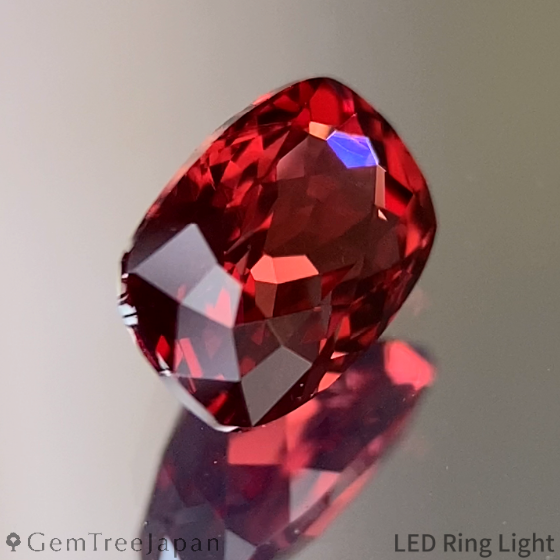 Orangy Red Spinel 0.858ct / Burma