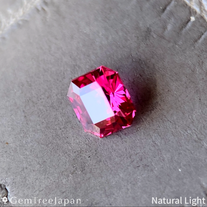 "Narika & Octagon Cube Cut" Ruby 0.207ct / Thailand