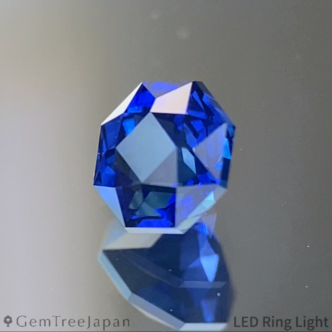 Cornflower Blue Sapphire 0.515ct / Sri Lanka