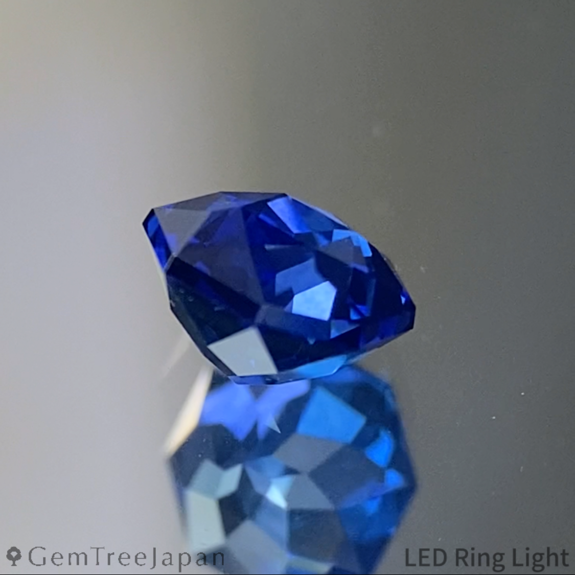 Cornflower Blue Sapphire 0.515ct / Sri Lanka