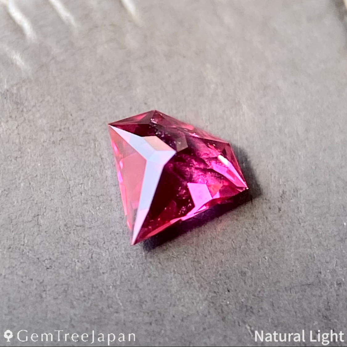 "Gem Shape" Ruby 0.172ct / Thailand