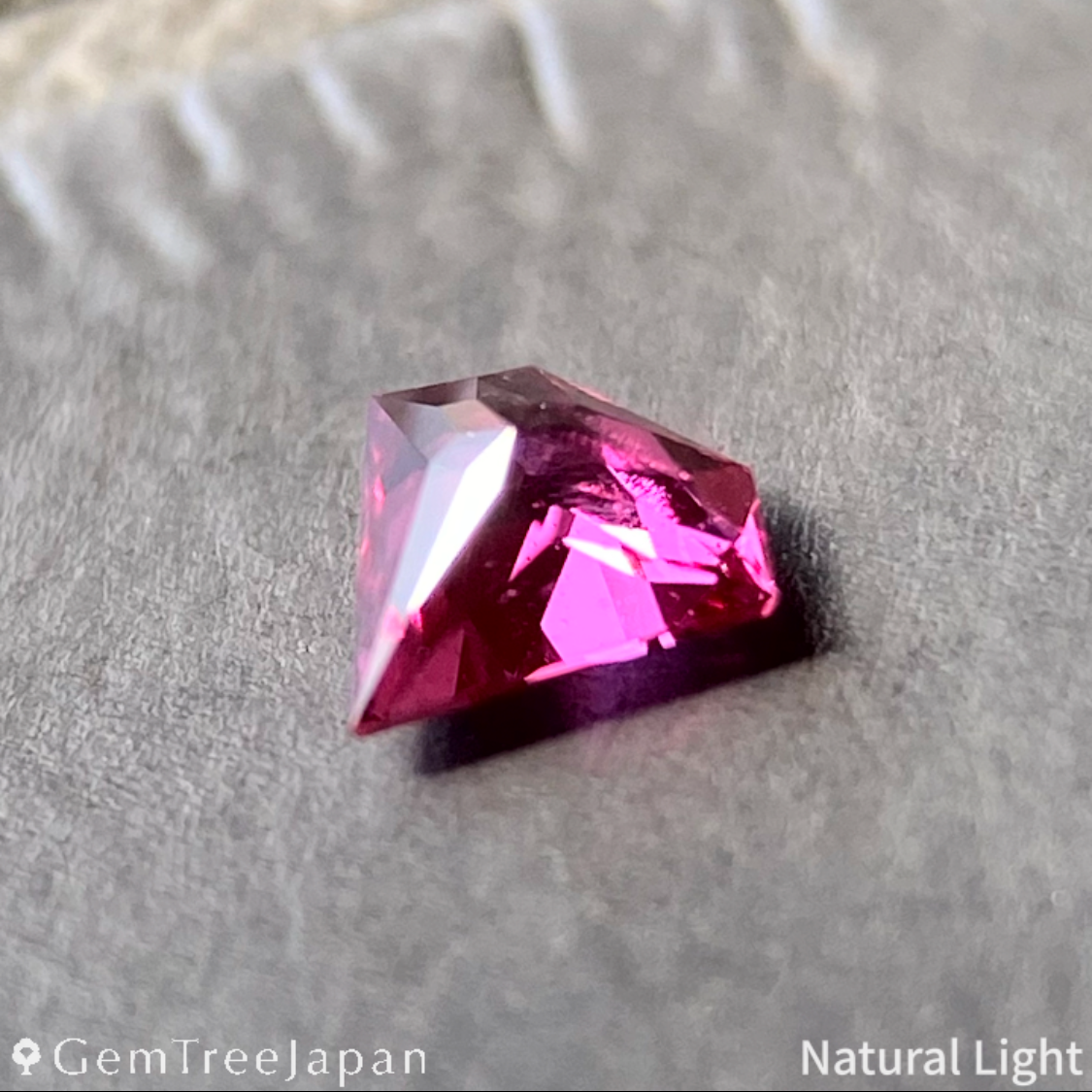 "Gem Shape" Ruby 0.172ct / Thailand